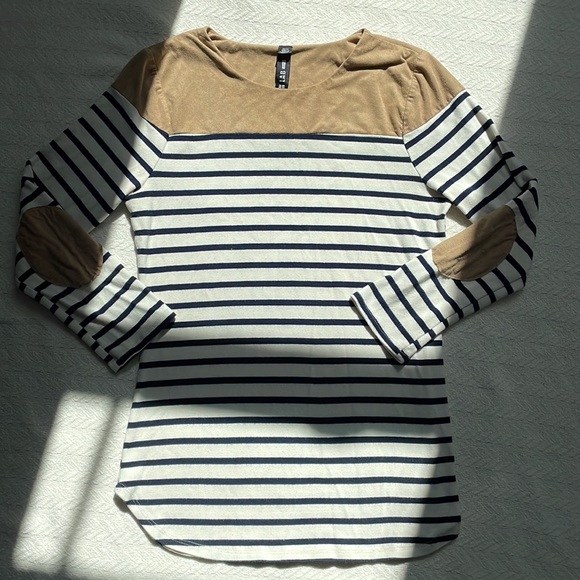 Fitted Blouse Top - Picture 6 of 8